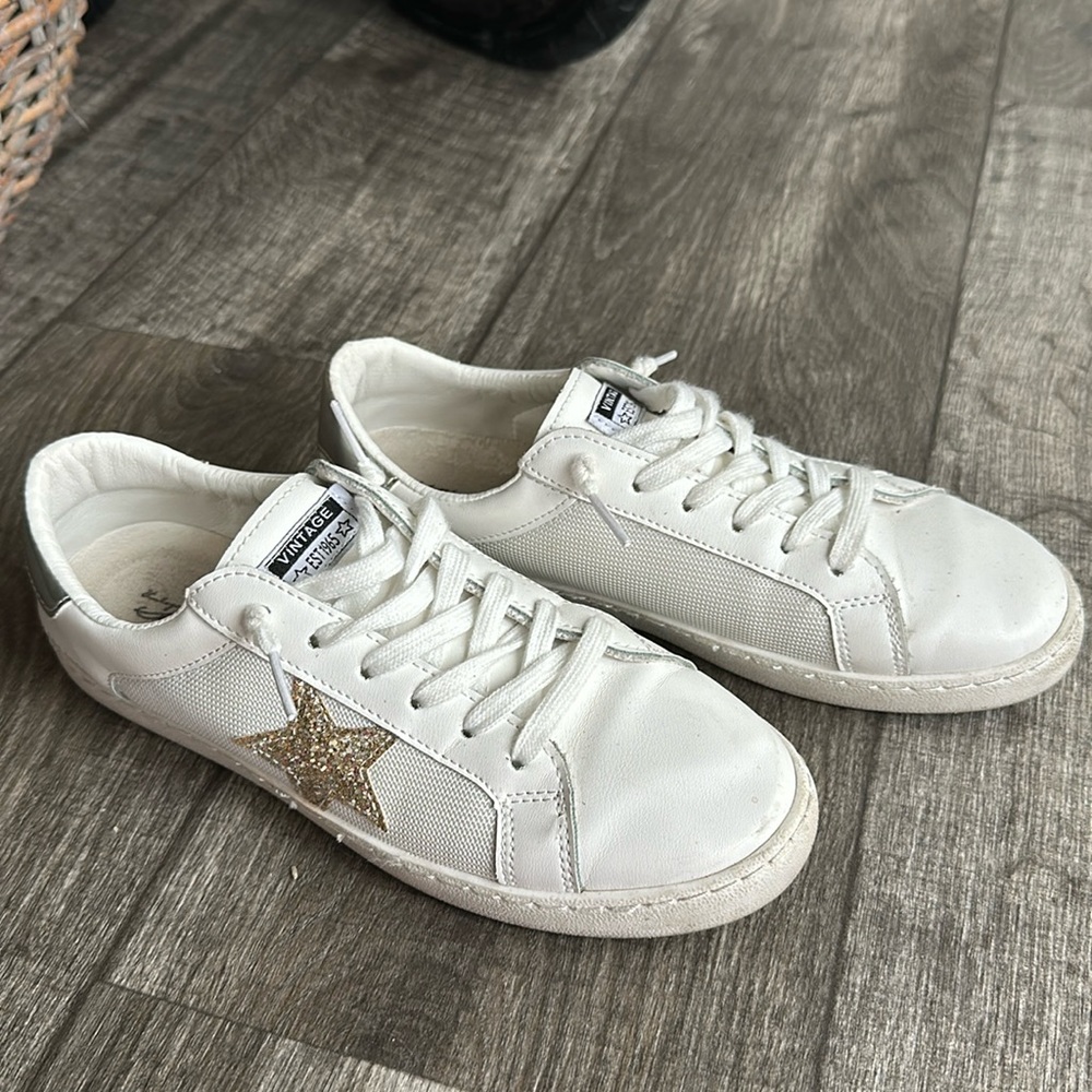 Vintage Bianca sneakers worn once size 9 white mesh glitter pop